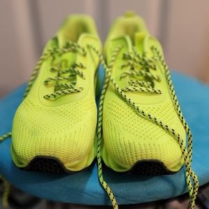 Fashion shoes